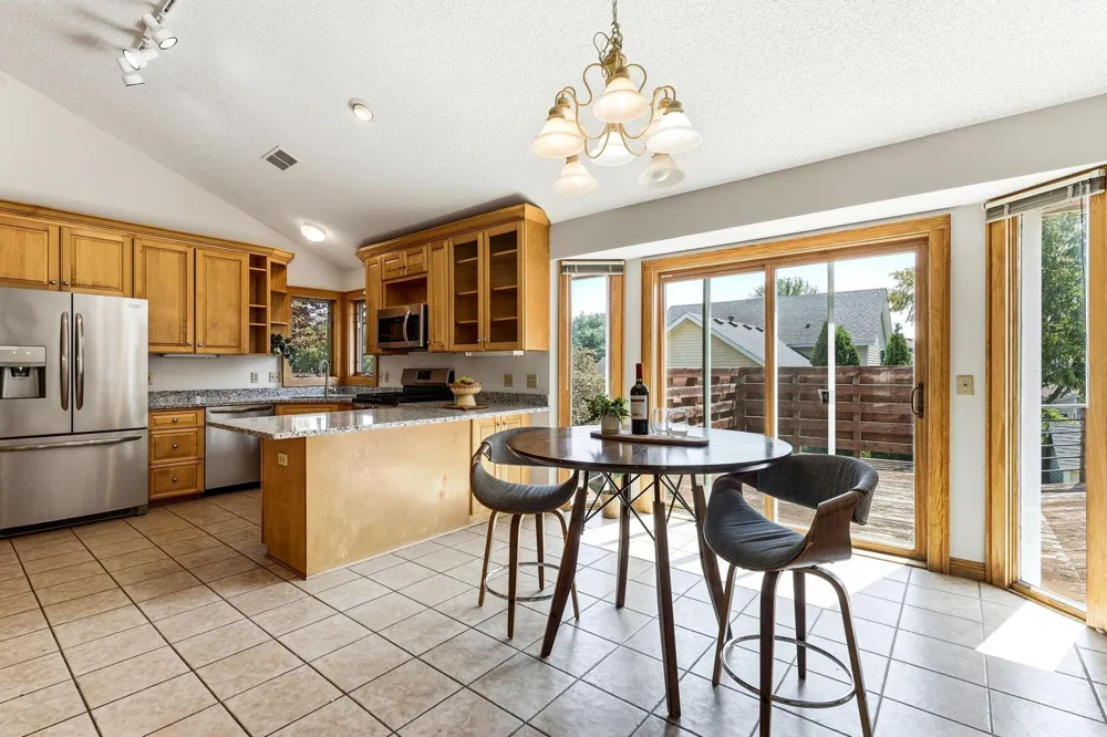 8843 Blackoaks Lane Maple Grove, MN 55311