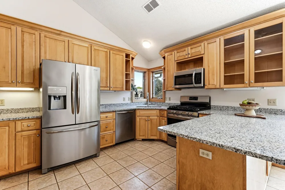 8843 Blackoaks Lane Maple Grove, MN 55311