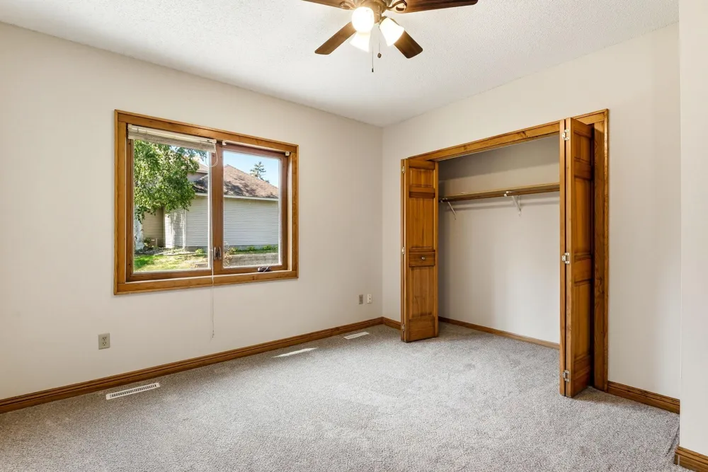 8843 Blackoaks Lane Maple Grove, MN 55311