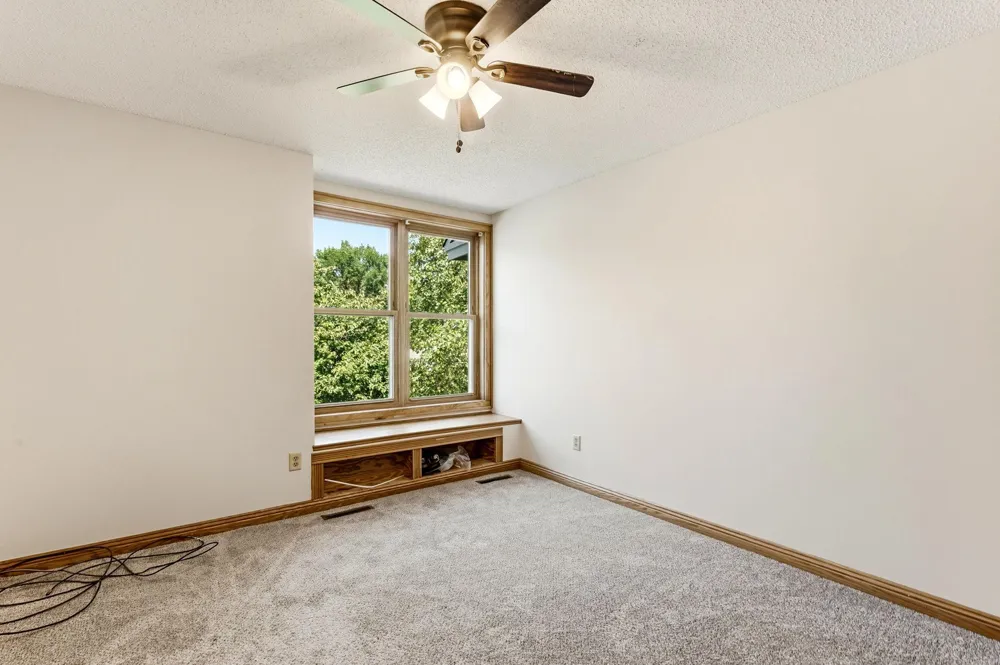 8843 Blackoaks Lane Maple Grove, MN 55311