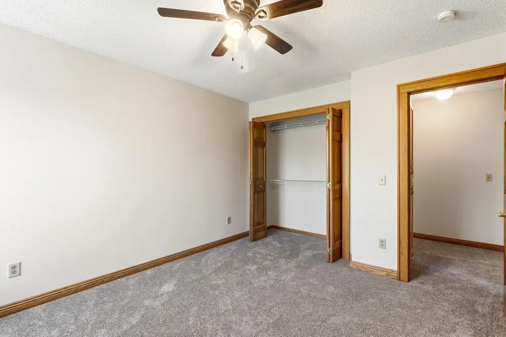 8843 Blackoaks Lane Maple Grove, MN 55311