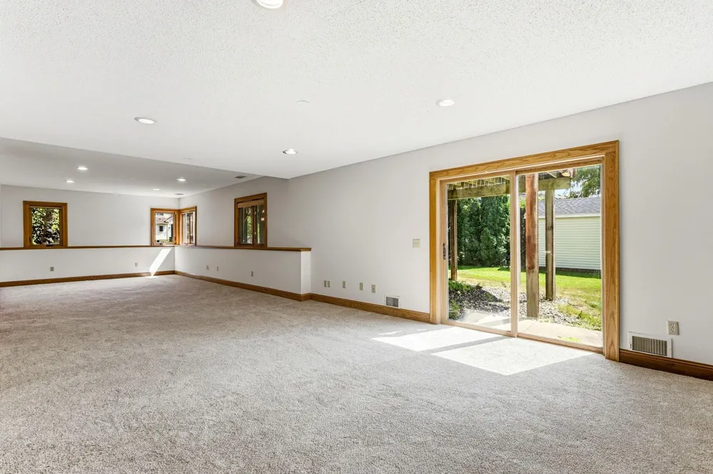 8843 Blackoaks Lane Maple Grove, MN 55311