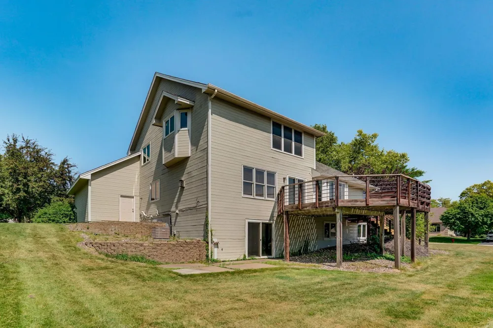 8843 Blackoaks Lane Maple Grove, MN 55311