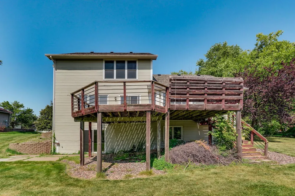 8843 Blackoaks Lane Maple Grove, MN 55311