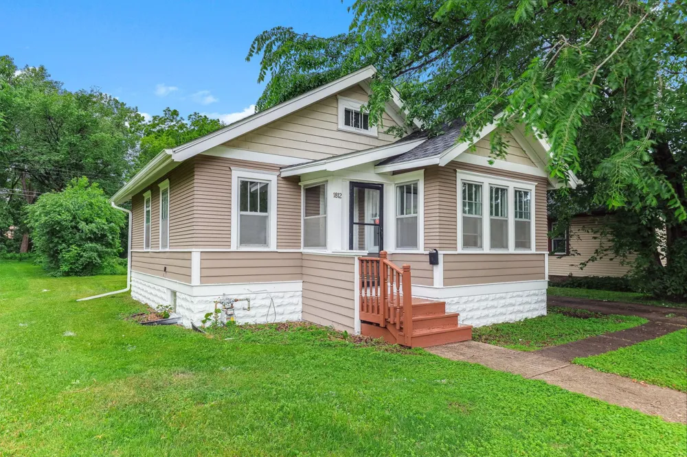 1812 Minnehaha Avenue E Saint Paul, MN 55119