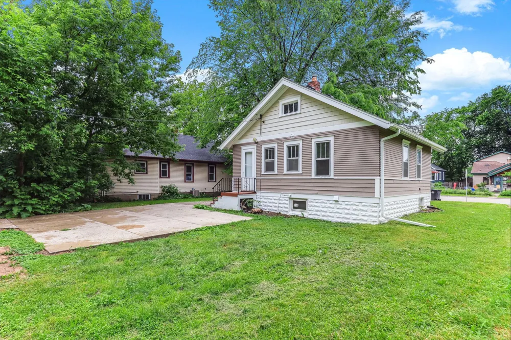 1812 Minnehaha Avenue E Saint Paul, MN 55119