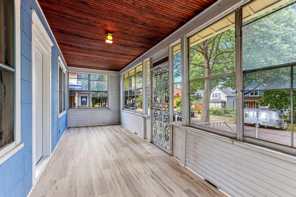 706 Fuller Avenue Saint Paul, MN 55104