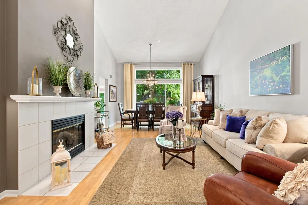 6287 Sequoia Circle Eden Prairie, MN 55346