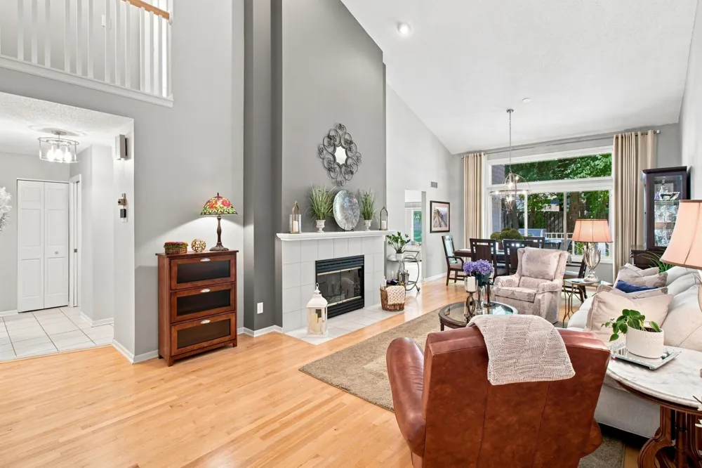 6287 Sequoia Circle Eden Prairie, MN 55346