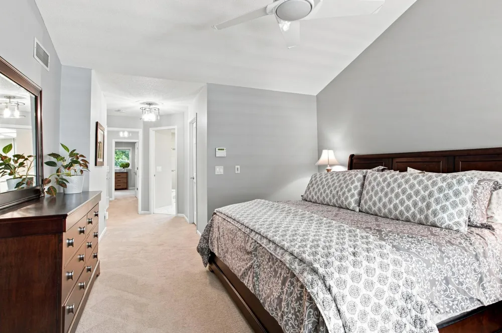 6287 Sequoia Circle Eden Prairie, MN 55346