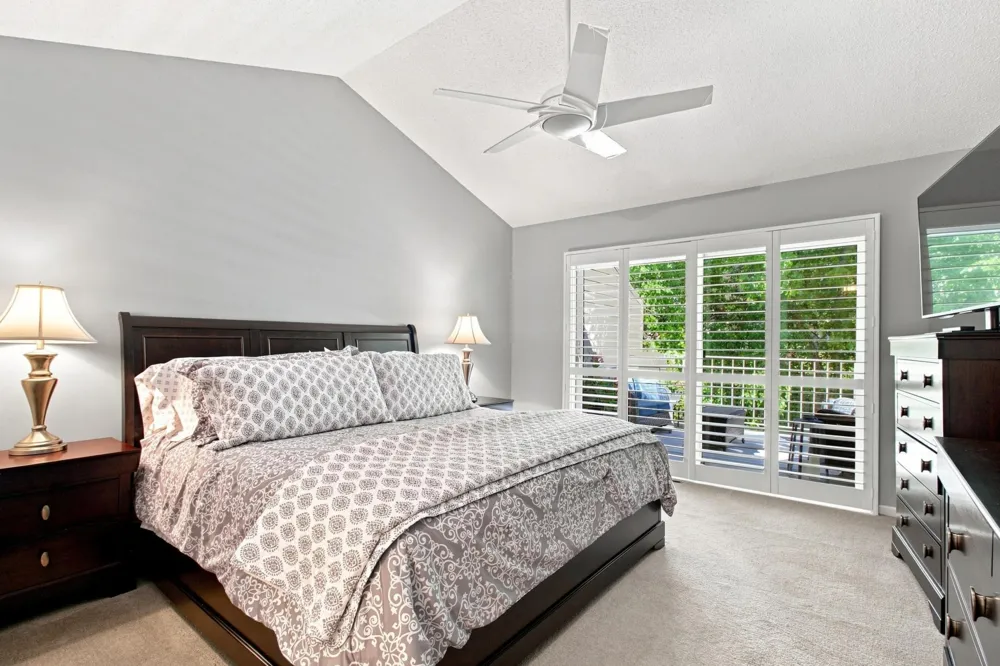 6287 Sequoia Circle Eden Prairie, MN 55346