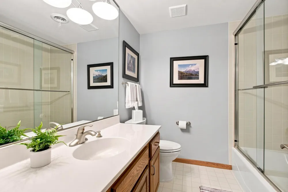 6287 Sequoia Circle Eden Prairie, MN 55346