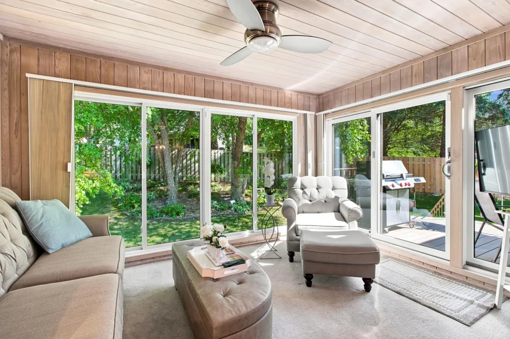6287 Sequoia Circle Eden Prairie, MN 55346