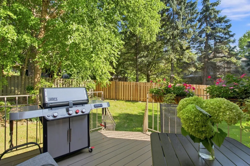 6287 Sequoia Circle Eden Prairie, MN 55346