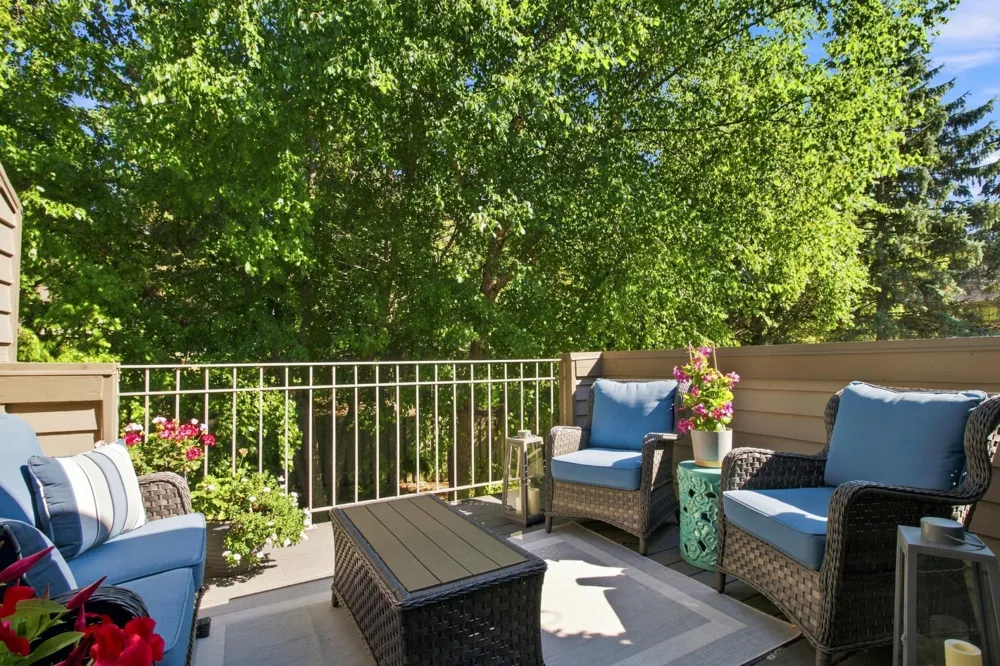 6287 Sequoia Circle Eden Prairie, MN 55346
