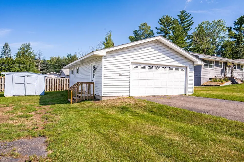 2802 Triggs Avenue Duluth, MN 55811