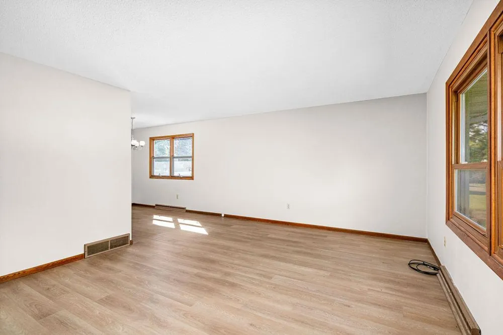 2802 Triggs Avenue Duluth, MN 55811