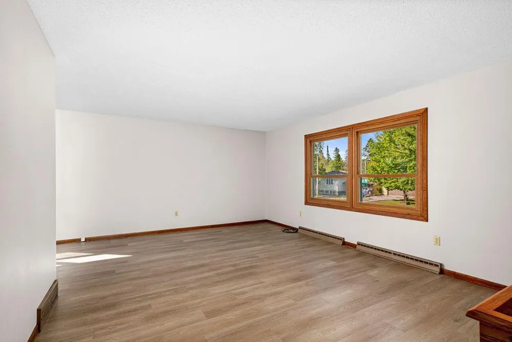2802 Triggs Avenue Duluth, MN 55811