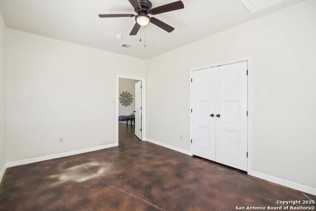 1783 county road 7711 Devine, TX 78016