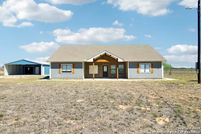 1783 county road 7711 Devine, TX 78016