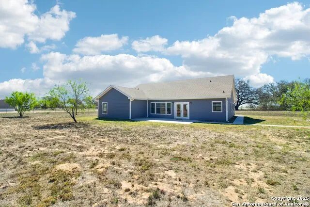 1783 county road 7711 Devine, TX 78016