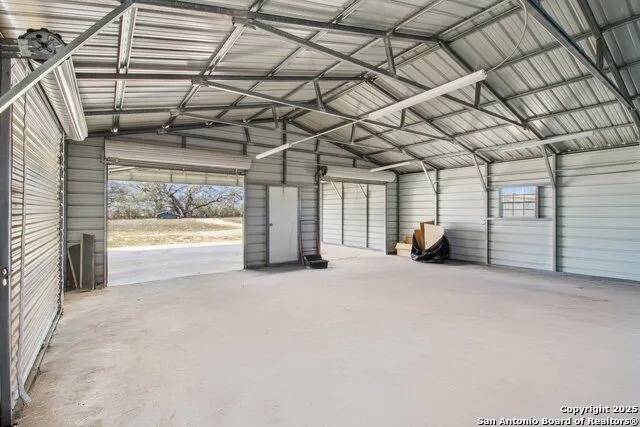 1783 county road 7711 Devine, TX 78016