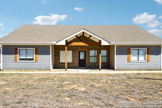 1783 county road 7711 Devine, TX 78016