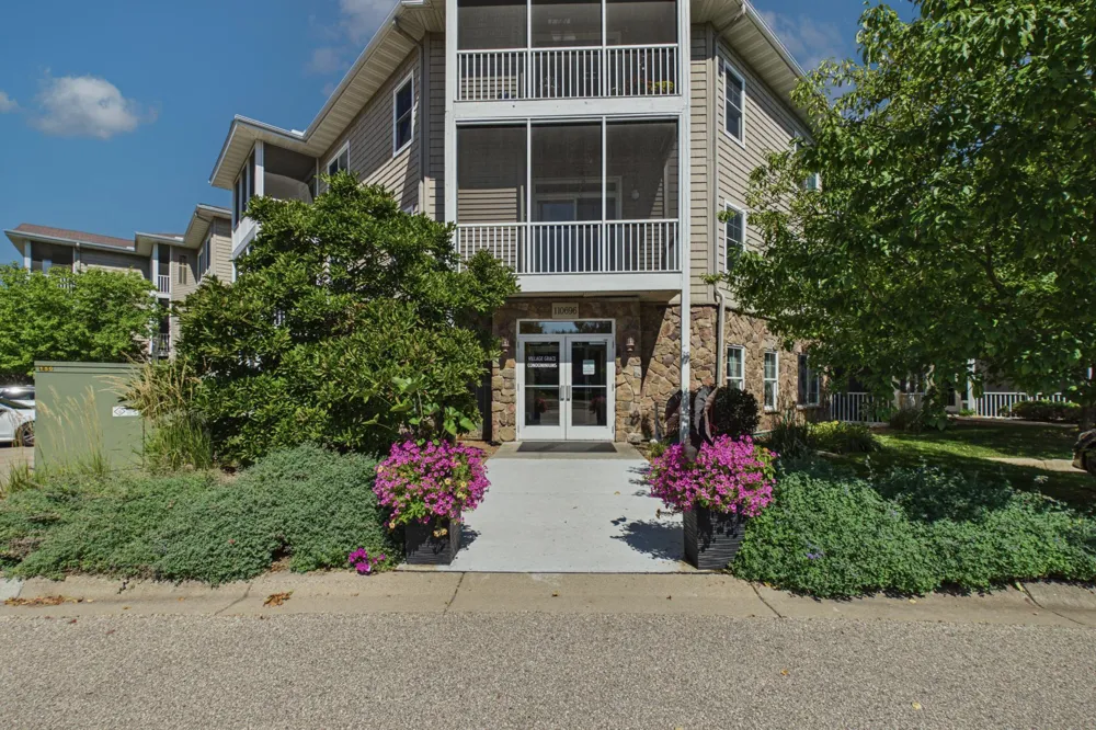 110696 Village Road #307 Chaska, MN 55318
