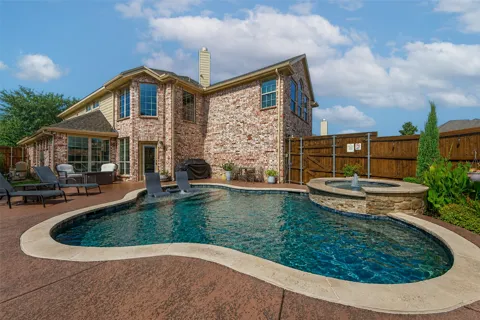 904 Cougar Drive