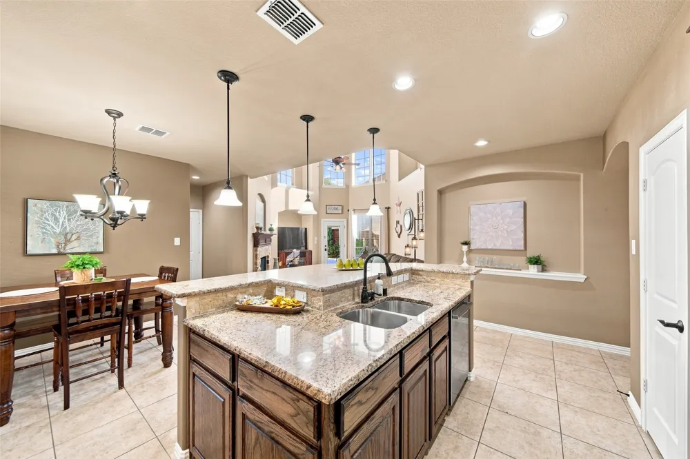 904 Cougar Drive Allen, TX 75013