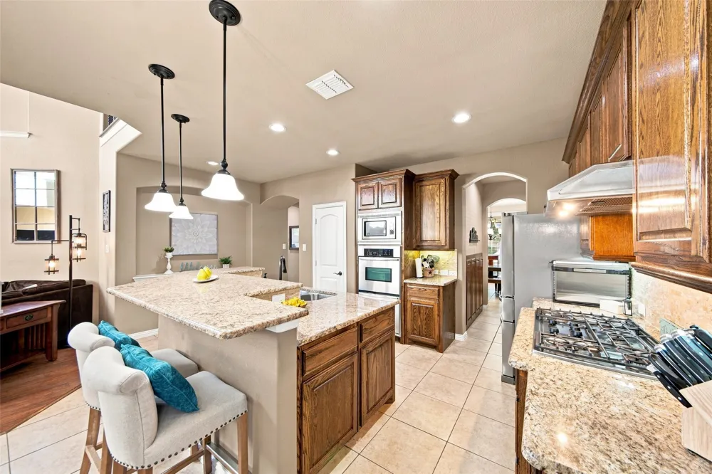 904 Cougar Drive Allen, TX 75013