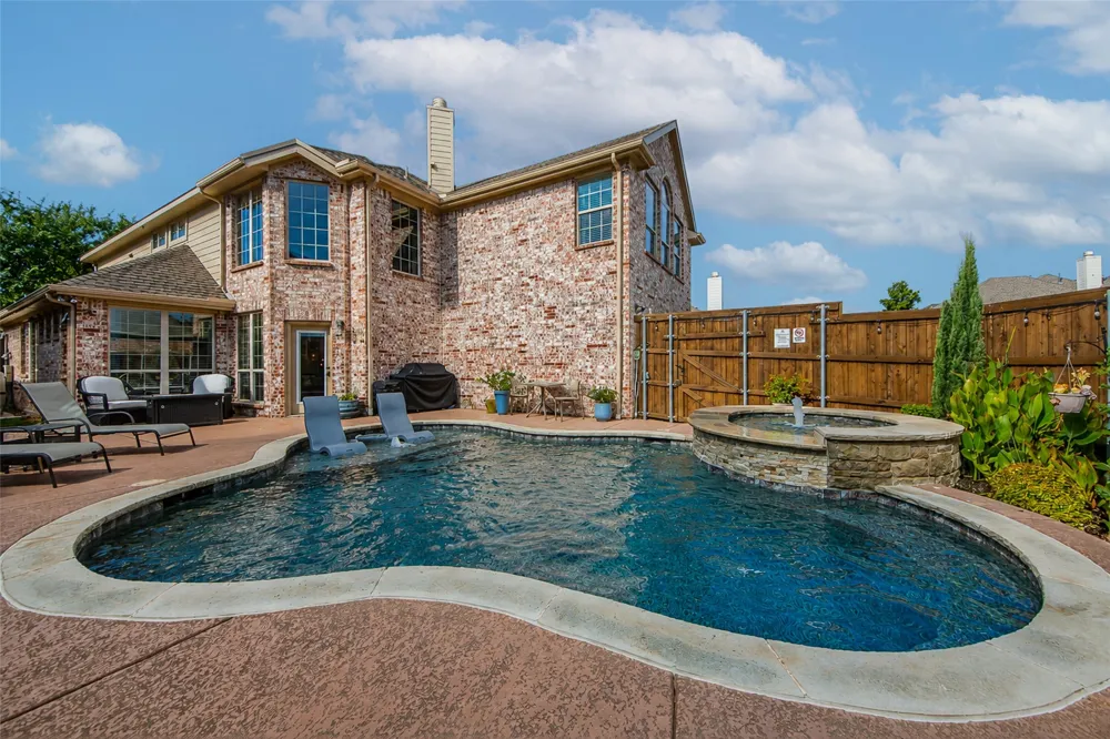 904 Cougar Drive Allen, TX 75013