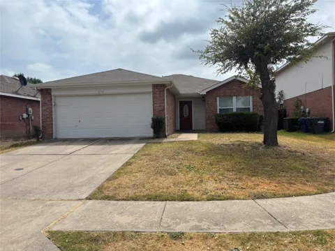 2711 Prairie Creek Drive