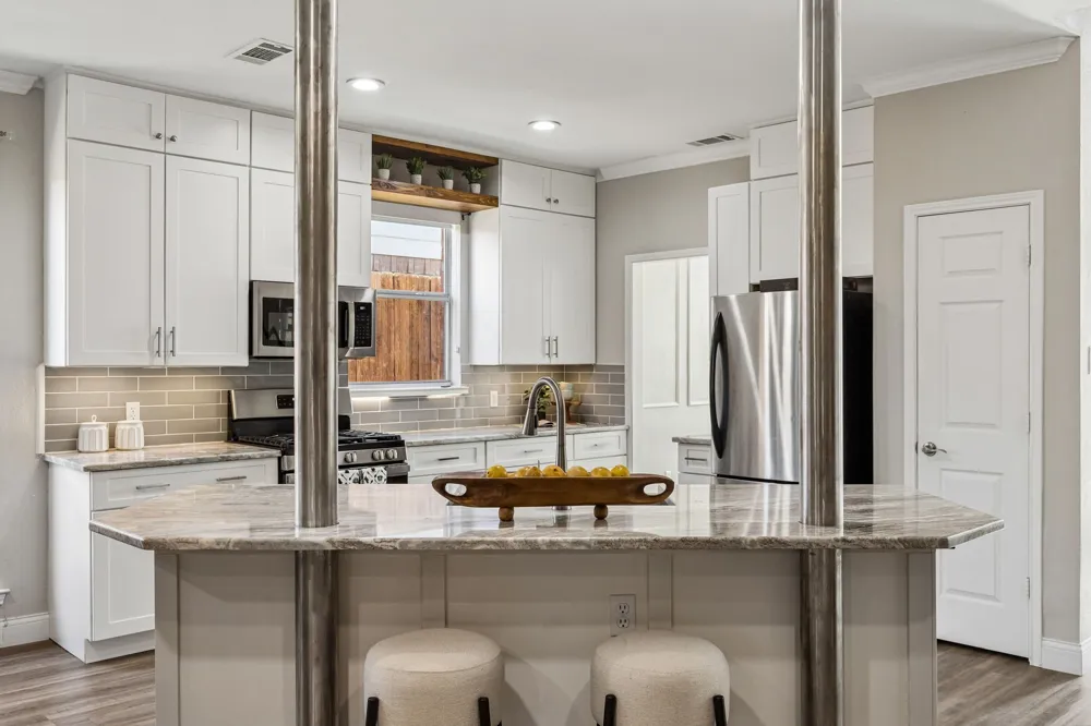 804 Summit Pointe Lewisville, TX 75077