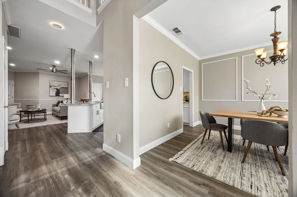 804 Summit Pointe Lewisville, TX 75077