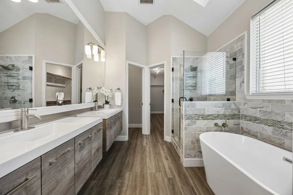 804 Summit Pointe Lewisville, TX 75077