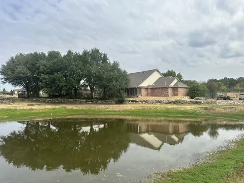 101 Creekside Drive