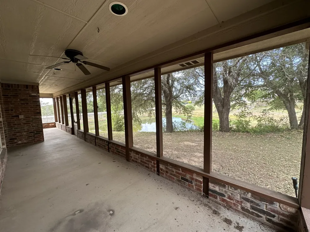 101 Creekside Drive Glen Rose, TX 76043