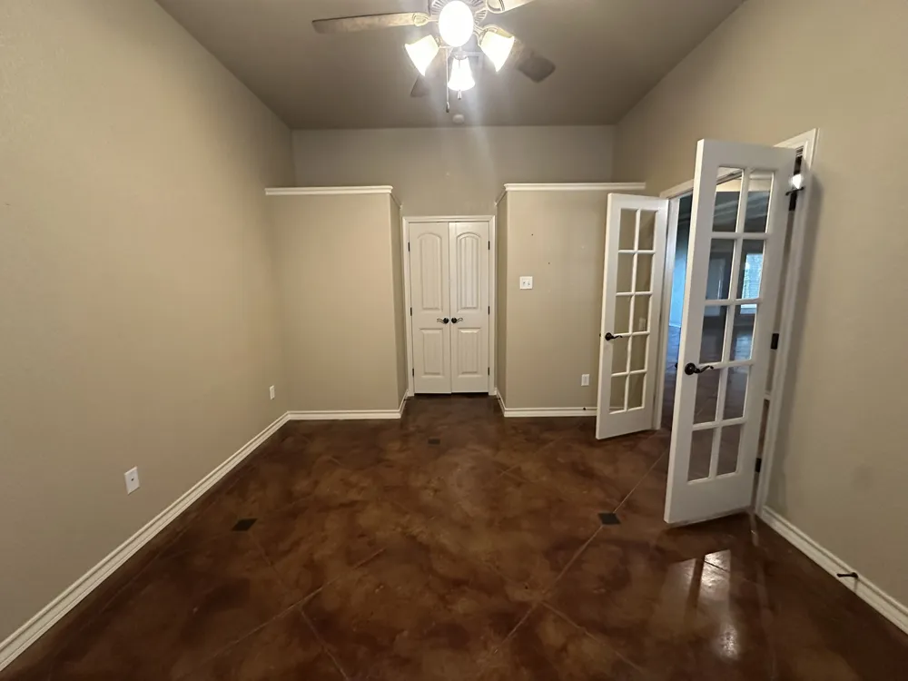 101 Creekside Drive Glen Rose, TX 76043