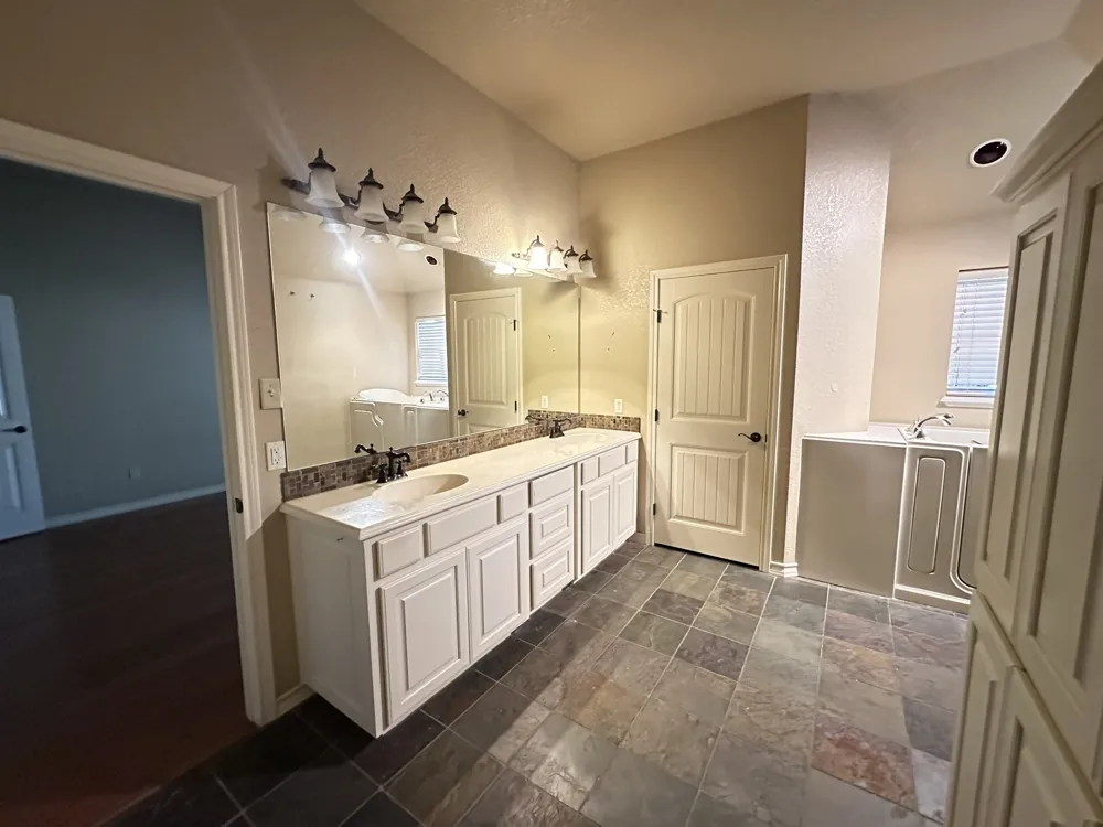 101 Creekside Drive Glen Rose, TX 76043