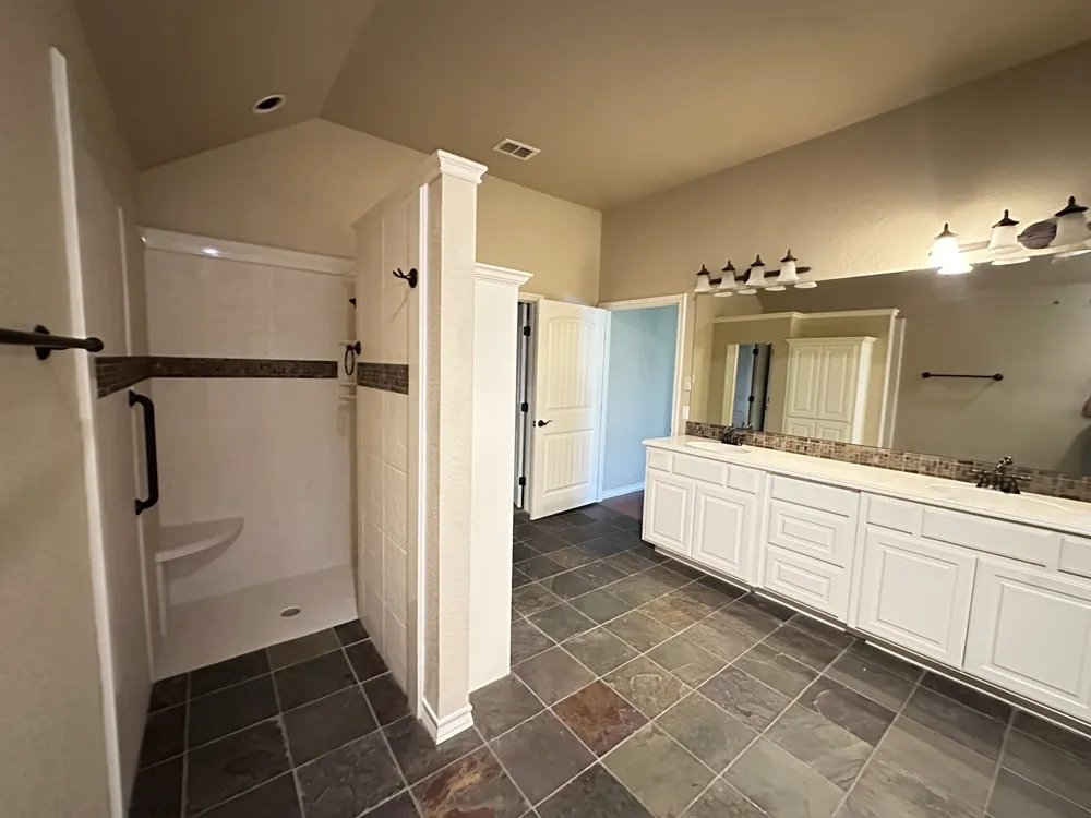 101 Creekside Drive Glen Rose, TX 76043
