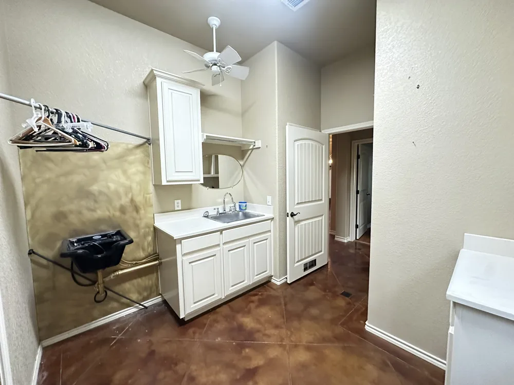 101 Creekside Drive Glen Rose, TX 76043