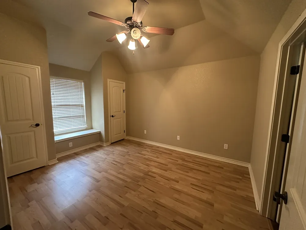 101 Creekside Drive Glen Rose, TX 76043