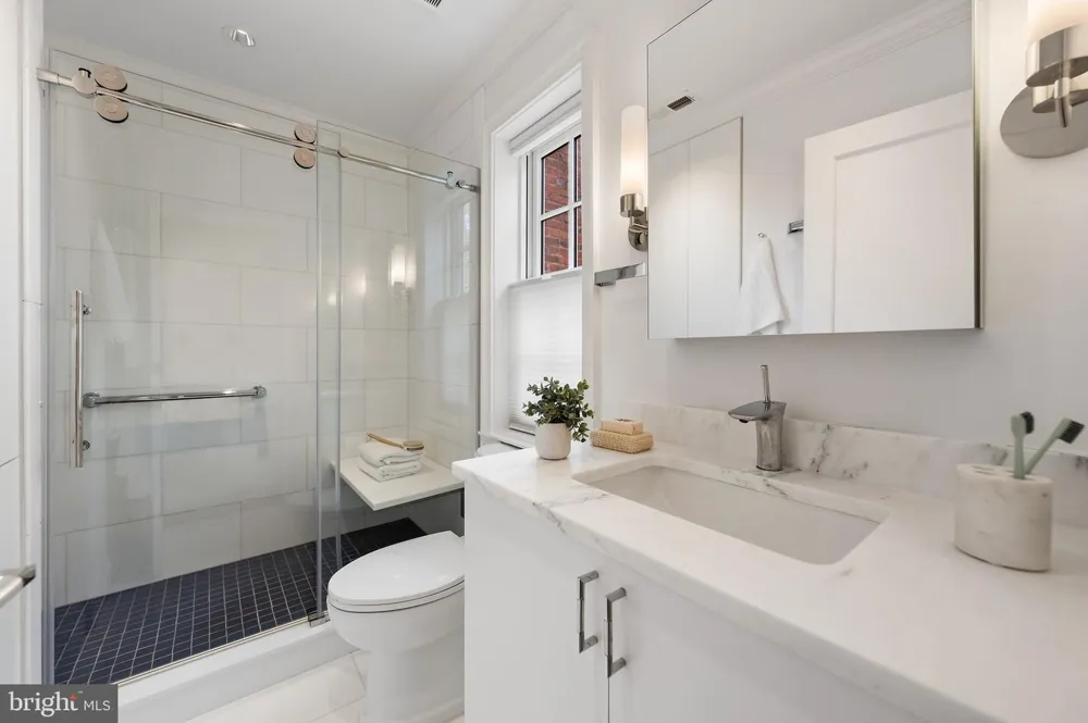 1706 SURREY LANE NW Washington, DC 20007