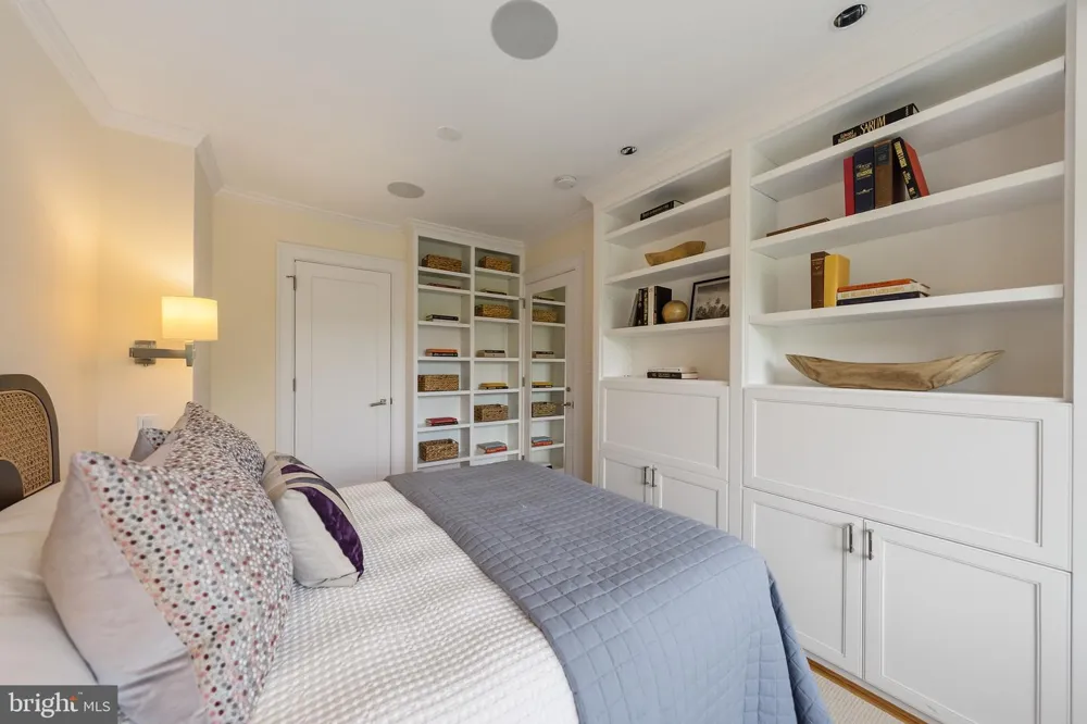 1706 SURREY LANE NW Washington, DC 20007