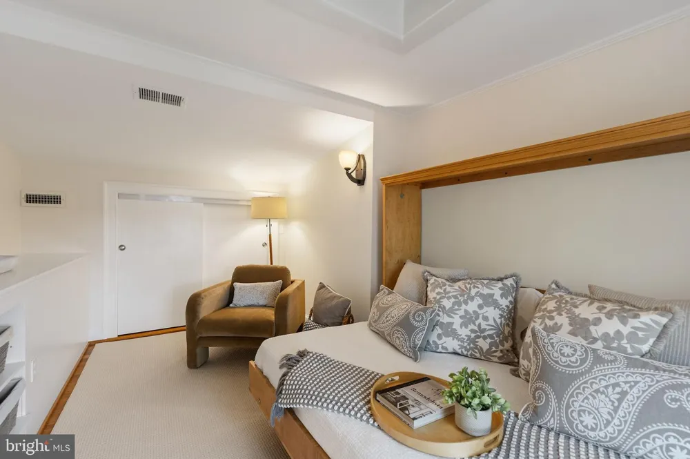1706 SURREY LANE NW Washington, DC 20007