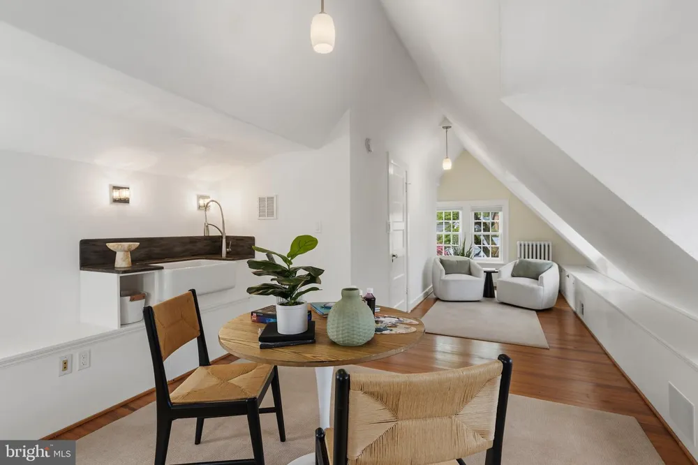 1706 SURREY LANE NW Washington, DC 20007