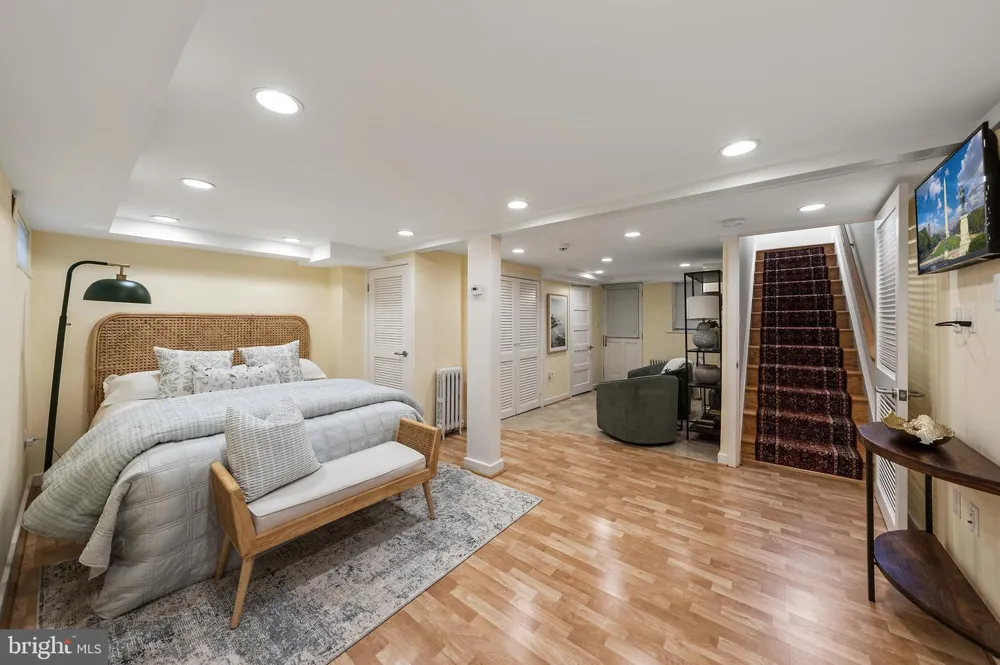 1706 SURREY LANE NW Washington, DC 20007