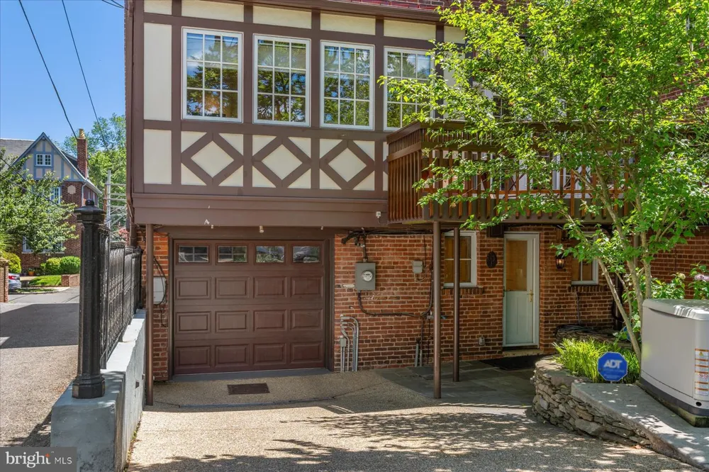 1706 SURREY LANE NW Washington, DC 20007