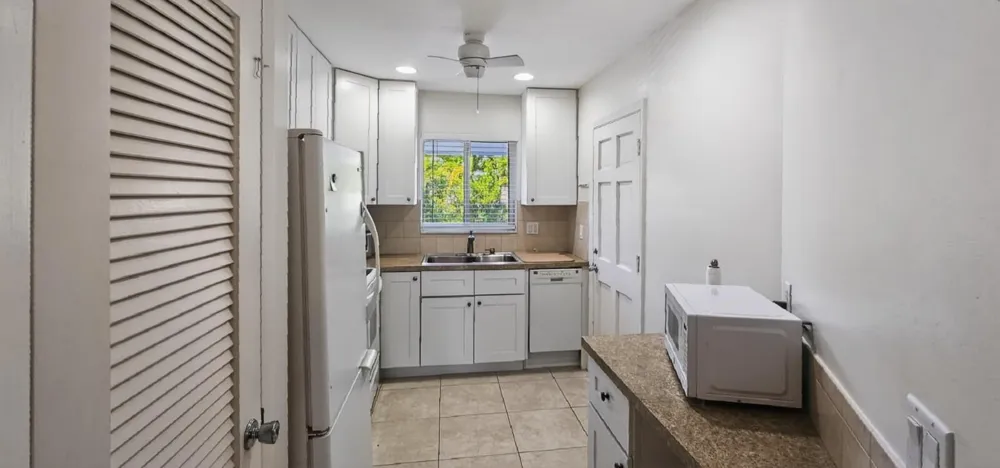 8 Garden Street Tequesta, FL 33469